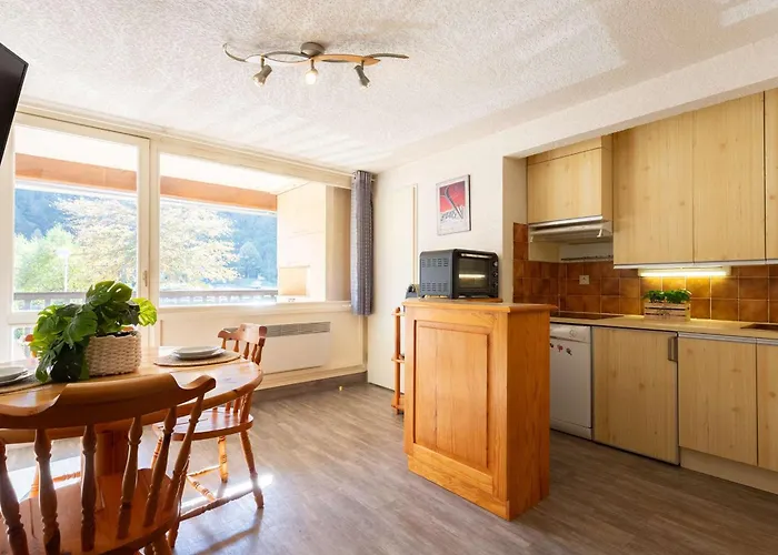 Διαμέρισμα Cosy 4 Pers Pres Du Centre Et Telepherique, 2 Ch, Balcon Est - Fr-1-296-505